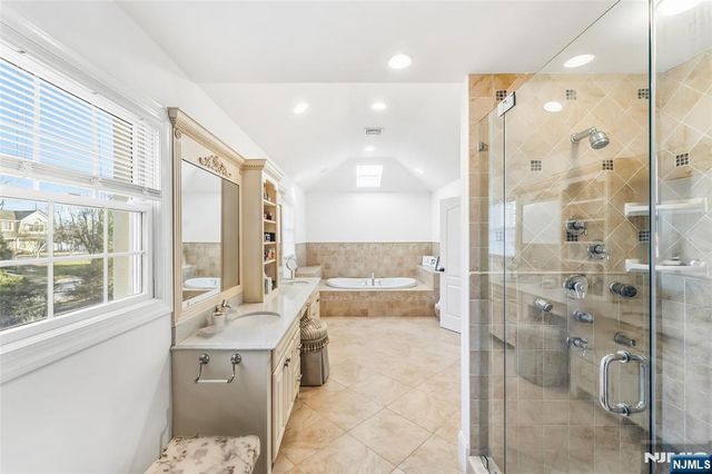 27 Pine Hill Road, Old Tappan, NJ 07675