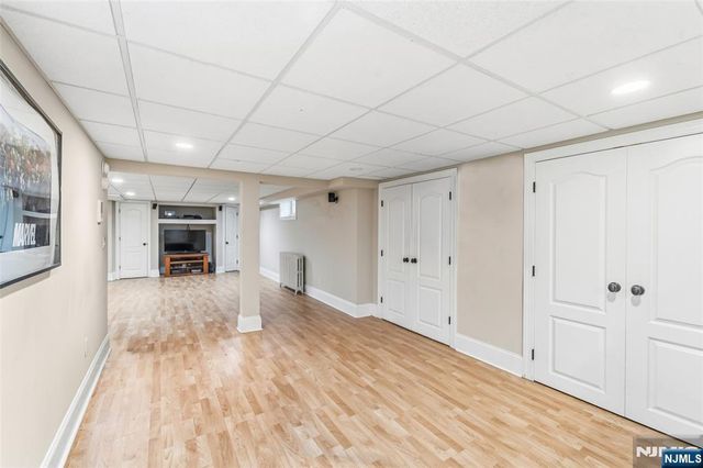 27 Pine Hill Road, Old Tappan, NJ 07675