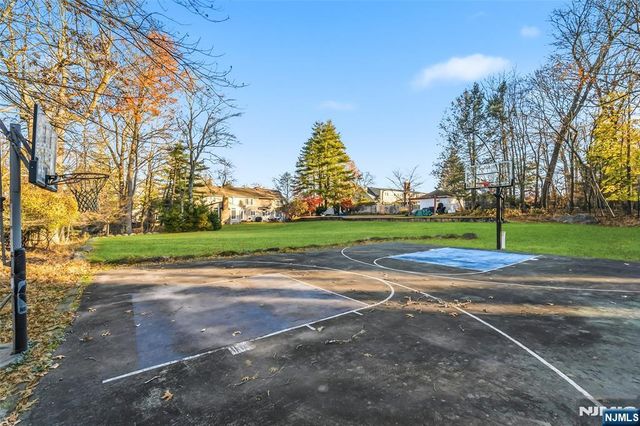 27 Pine Hill Road, Old Tappan, NJ 07675