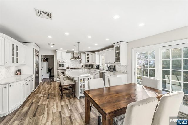 27 Pine Hill Road, Old Tappan, NJ 07675