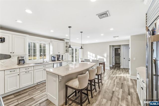 27 Pine Hill Road, Old Tappan, NJ 07675