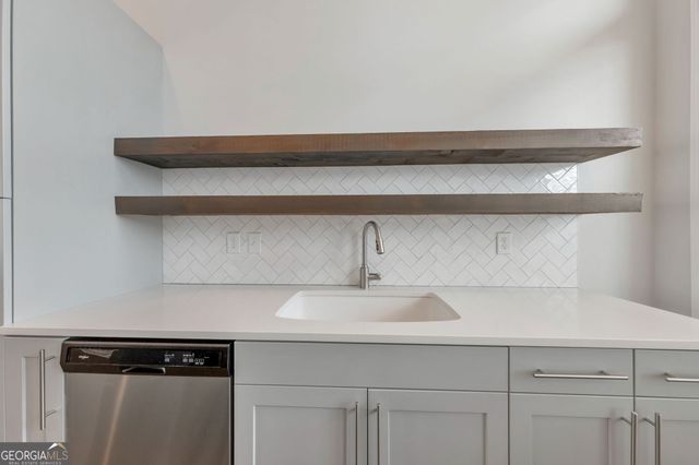 910 Brees Court, Atlanta, GA 30318
