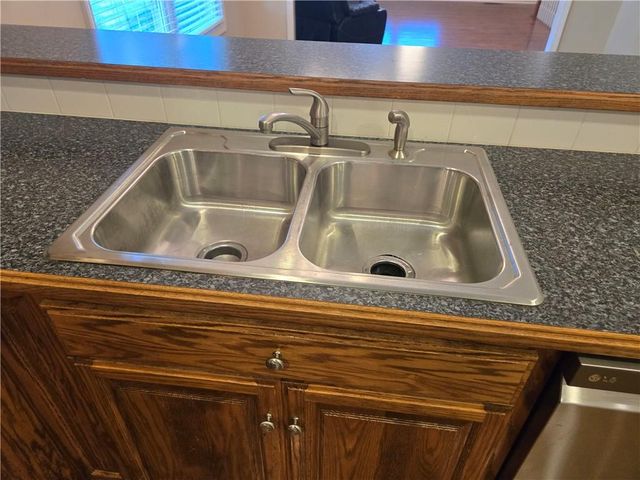 503 E Ottawa Street, Paola, KS 66071