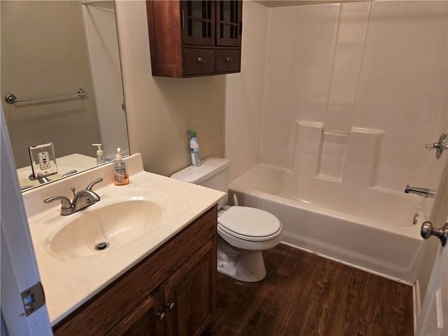 503 E Ottawa Street, Paola, KS 66071