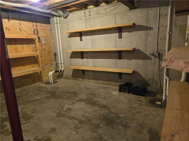 503 E Ottawa Street, Paola, KS 66071