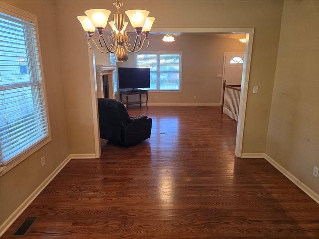 503 E Ottawa Street, Paola, KS 66071