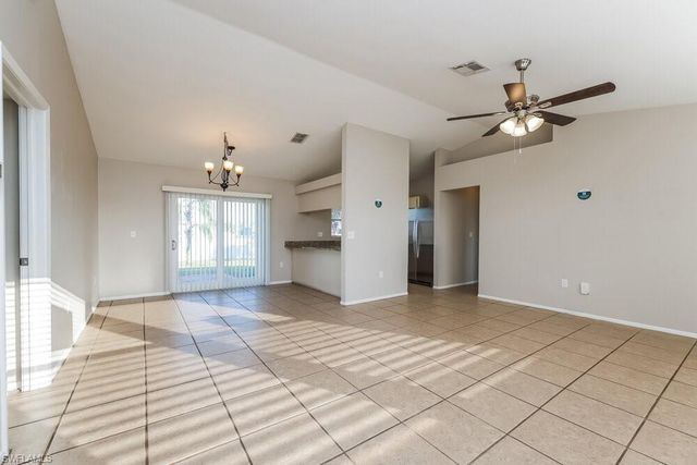 2123 NE 4th PL, Cape Coral, FL 33909