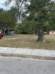 259 Laurel Court, Biloxi, MS 39530