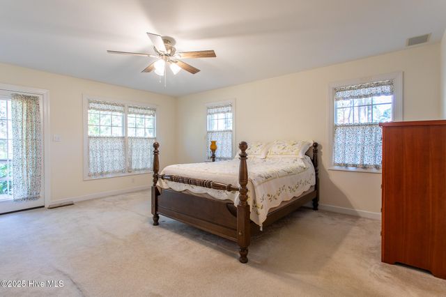 122 Waccamaw Drive, Hertford, NC 27944