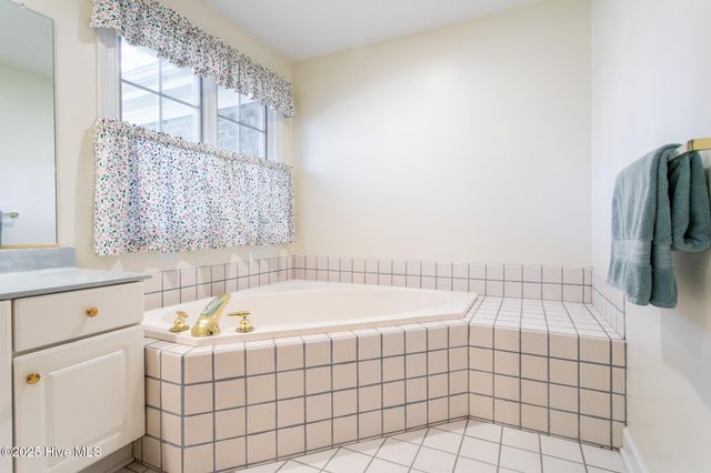 122 Waccamaw Drive, Hertford, NC 27944