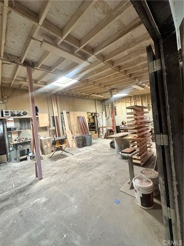 337 E Manchester, Los Angeles, CA 90003