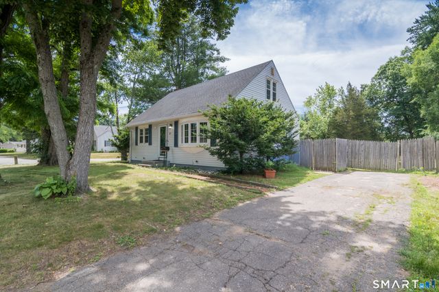 57 Indian Run, Enfield, CT 06082