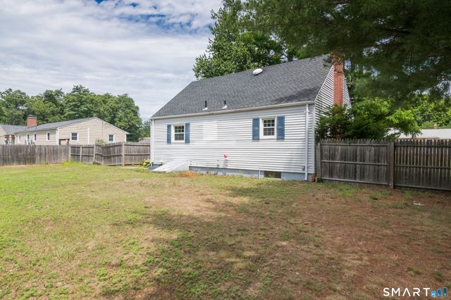 57 Indian Run, Enfield, CT 06082