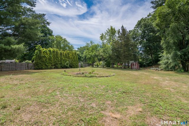 57 Indian Run, Enfield, CT 06082