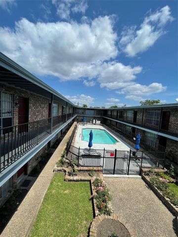 5617 Bissonnet Street 201B, Houston, TX 77081