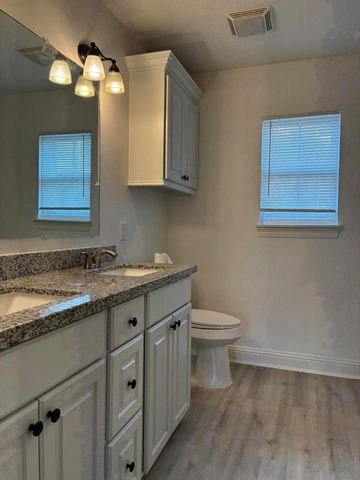 832 Clement St, Lake Charles, LA 70601