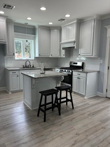 832 Clement St, Lake Charles, LA 70601