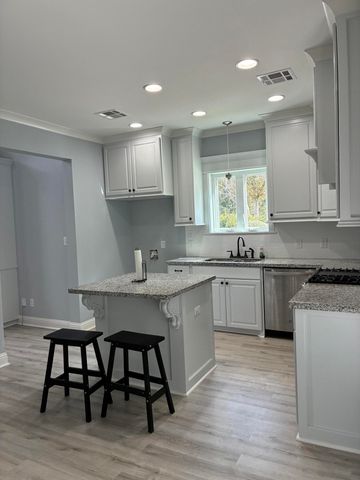 832 Clement St, Lake Charles, LA 70601