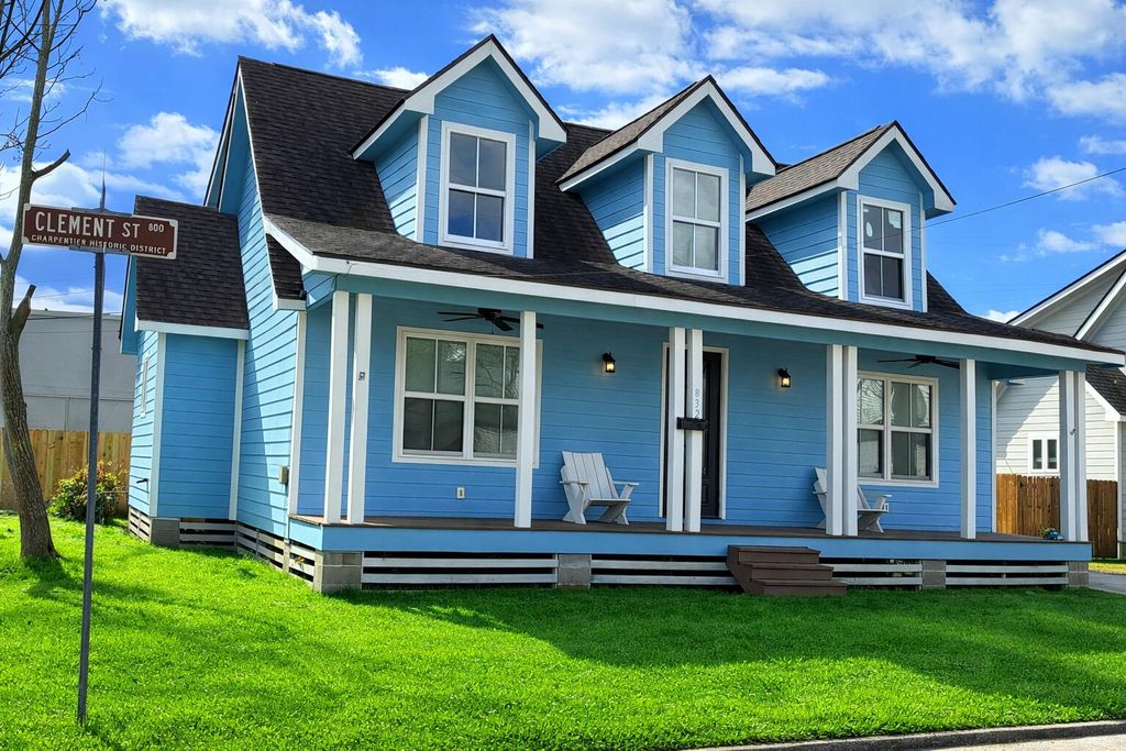 832 Clement St, Lake Charles, LA 70601