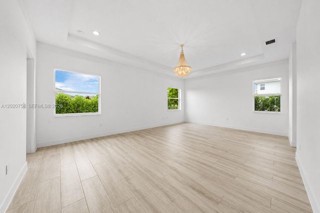 2031 Meadows Dr, Davie, FL 33324