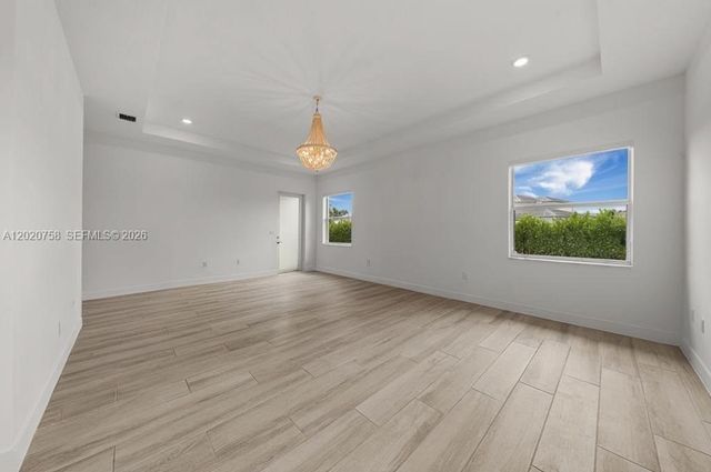 2031 Meadows Dr, Davie, FL 33324