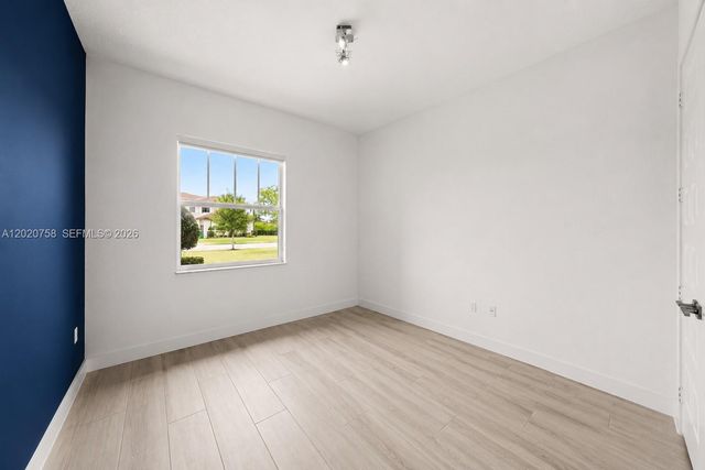 2031 Meadows Dr, Davie, FL 33324