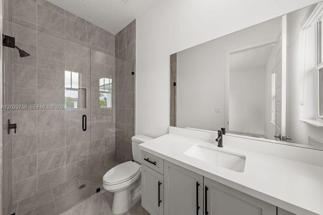 2031 Meadows Dr, Davie, FL 33324
