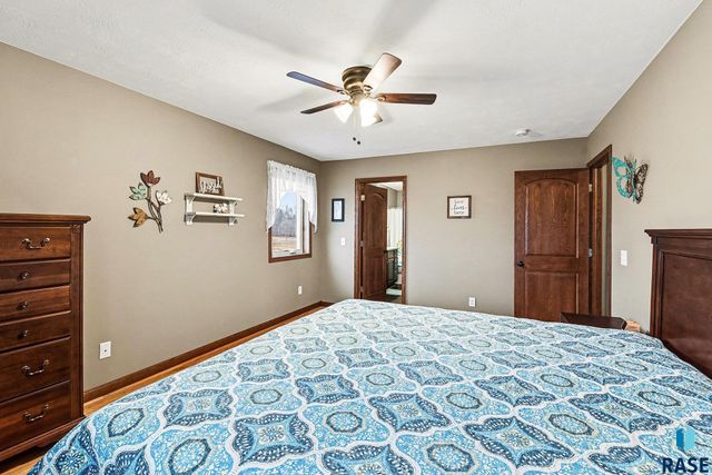 100 Oak Ave Avenue, Crooks, SD 57020