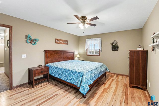 100 Oak Ave Avenue, Crooks, SD 57020