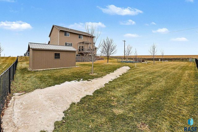 100 Oak Ave Avenue, Crooks, SD 57020