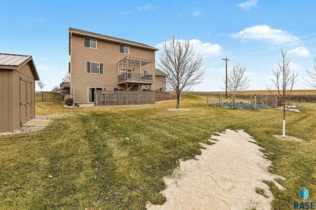 100 Oak Ave Avenue, Crooks, SD 57020