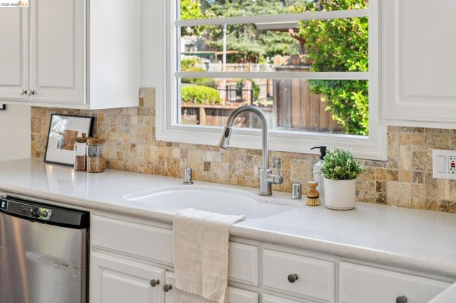 201 Warwick Ave, San Leandro, CA 94577