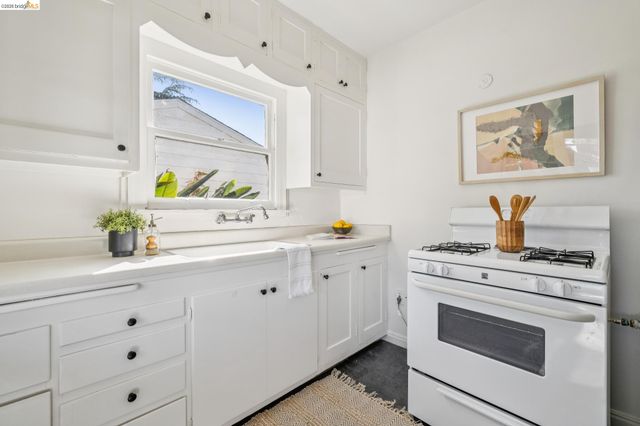 201 Warwick Ave, San Leandro, CA 94577