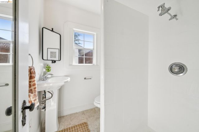 201 Warwick Ave, San Leandro, CA 94577