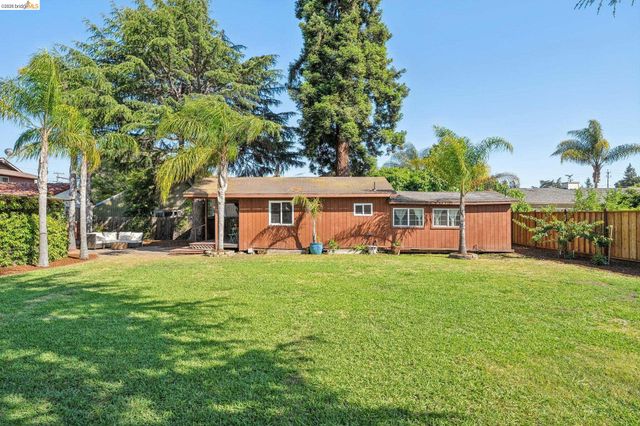 201 Warwick Ave, San Leandro, CA 94577