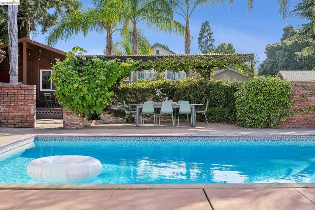 201 Warwick Ave, San Leandro, CA 94577