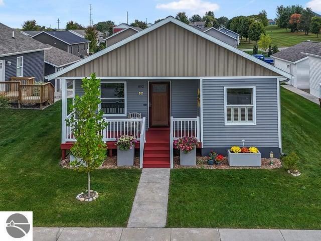 892 Sienna Street, Traverse City, MI 49696