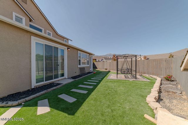 944 Los Alamitos Street, Minden, NV 89423