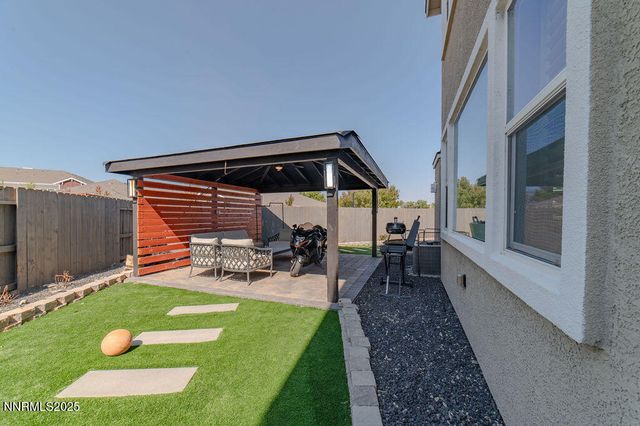 944 Los Alamitos Street, Minden, NV 89423