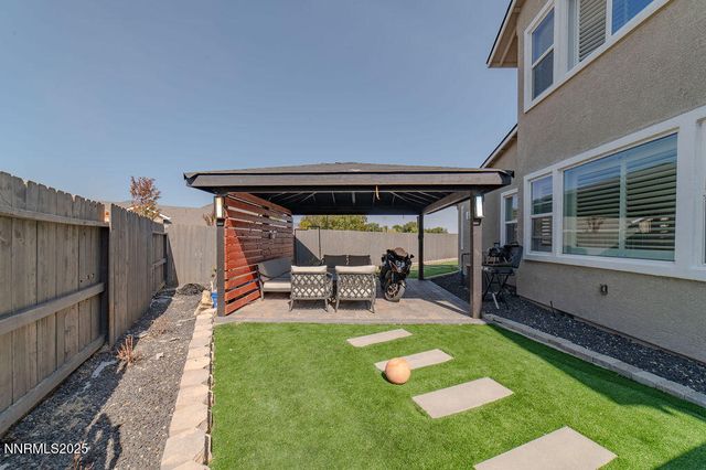 944 Los Alamitos Street, Minden, NV 89423