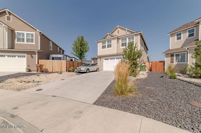 944 Los Alamitos Street, Minden, NV 89423