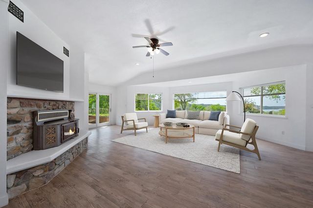 5800 Wilkinson Ln, Valley Springs, CA 95252