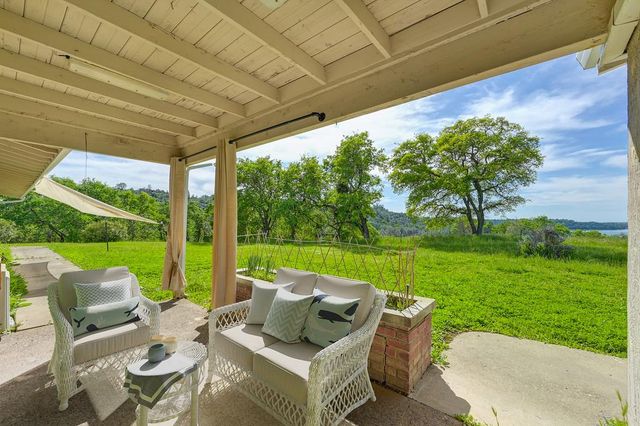 5800 Wilkinson Ln, Valley Springs, CA 95252