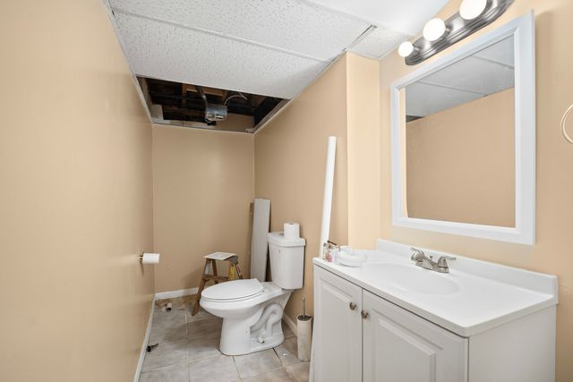 18033 Idlewild Drive, Country Club Hills, IL 60478