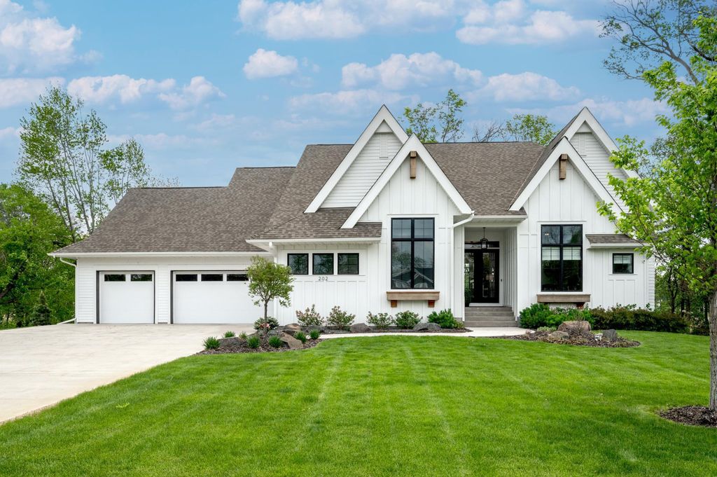 202 176th Lane NE, Ham Lake, MN 55304
