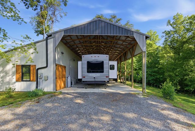 61 Coleman Cemetery Road, Nancy, KY 42544