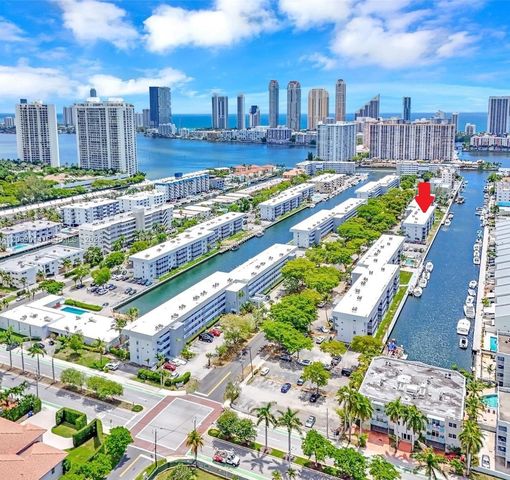 3750 NE 169th St 409, North Miami Beach, FL 33160