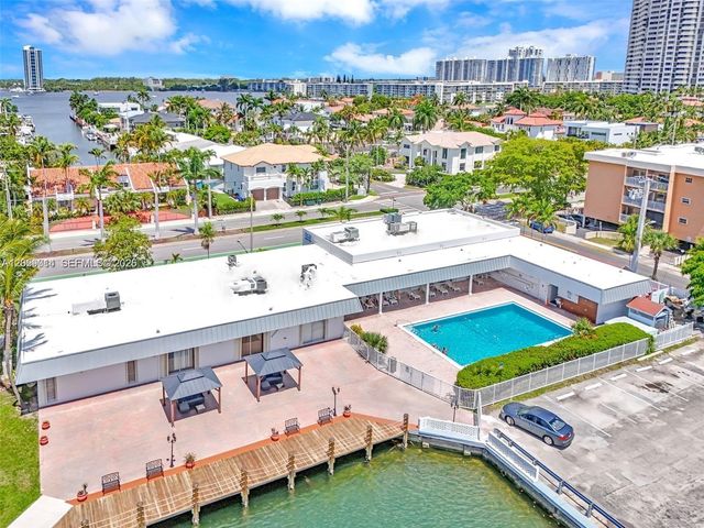 3750 NE 169th St 409, North Miami Beach, FL 33160
