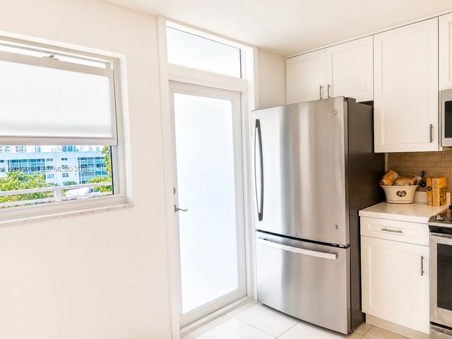 3750 NE 169th St 409, North Miami Beach, FL 33160