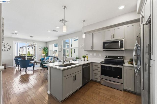 37336 Duckling Ter, Fremont, CA 94536